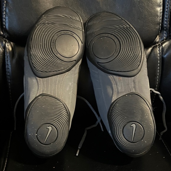 Women’s Nike Musique Dance Sneakers w/turning circle & split sole. Size 9 - Picture 7 of 7